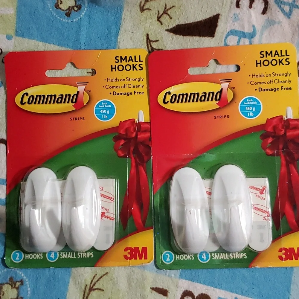 Command Small Hooks - Picture 1 of 2